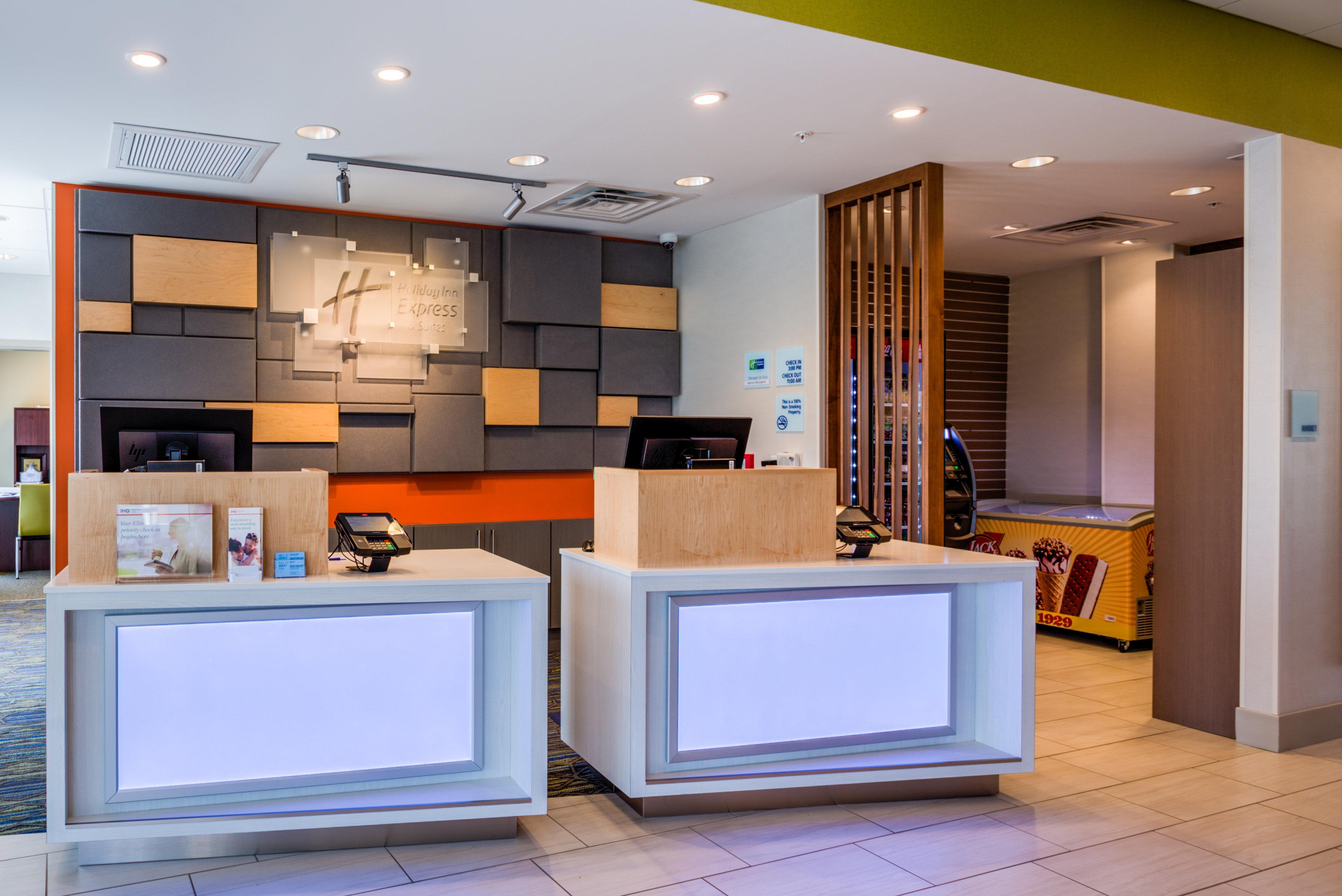 Holiday Inn Express & Suites Reedsville - State Coll Area, An Ihg Hotel エクステリア 写真