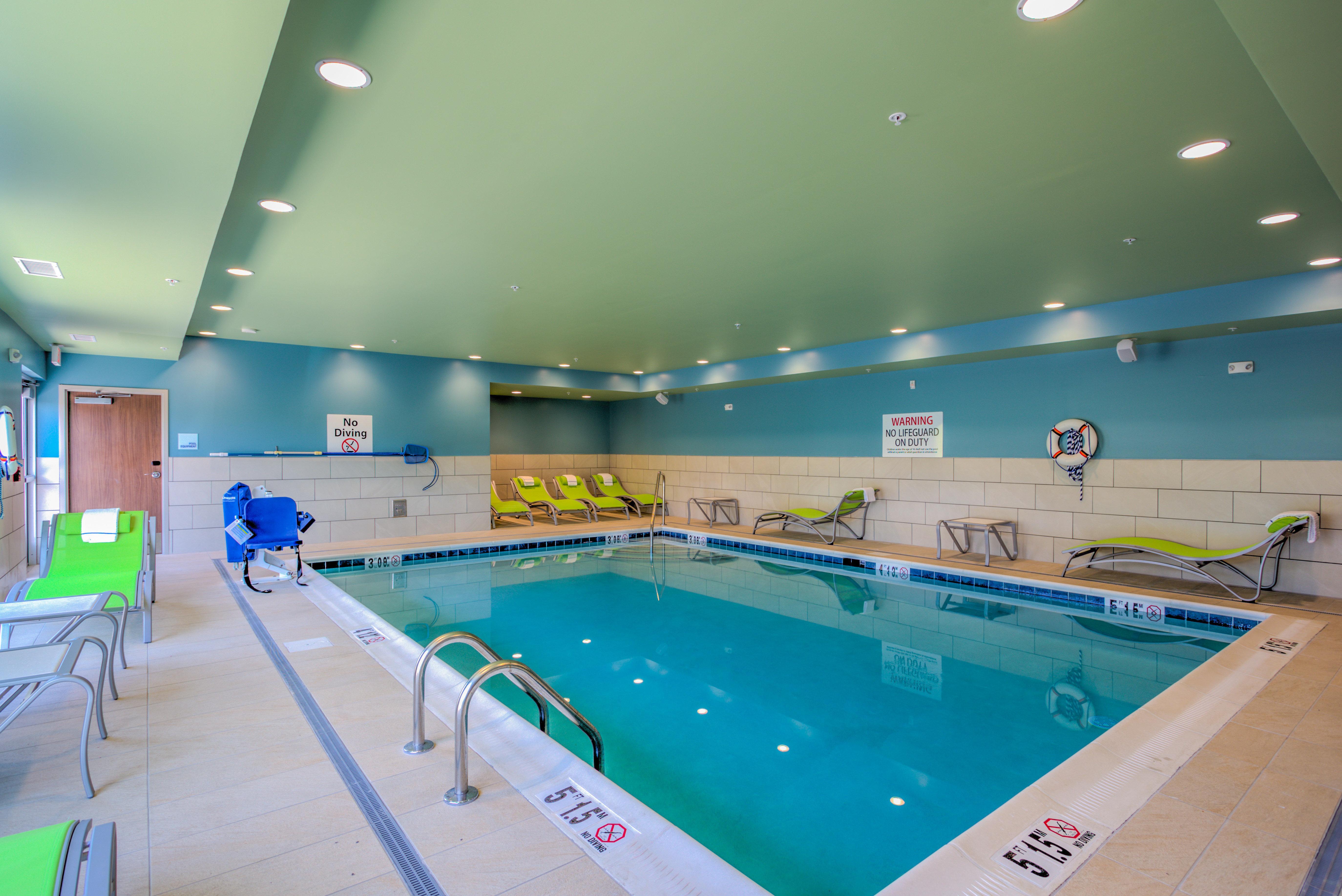 Holiday Inn Express & Suites Reedsville - State Coll Area, An Ihg Hotel エクステリア 写真
